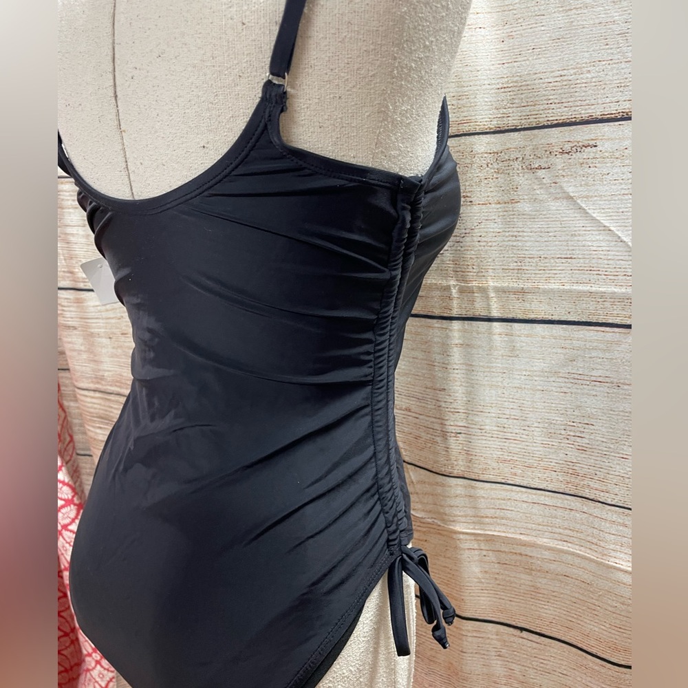 Black bathing suit 😎 - Picture 7 of 9